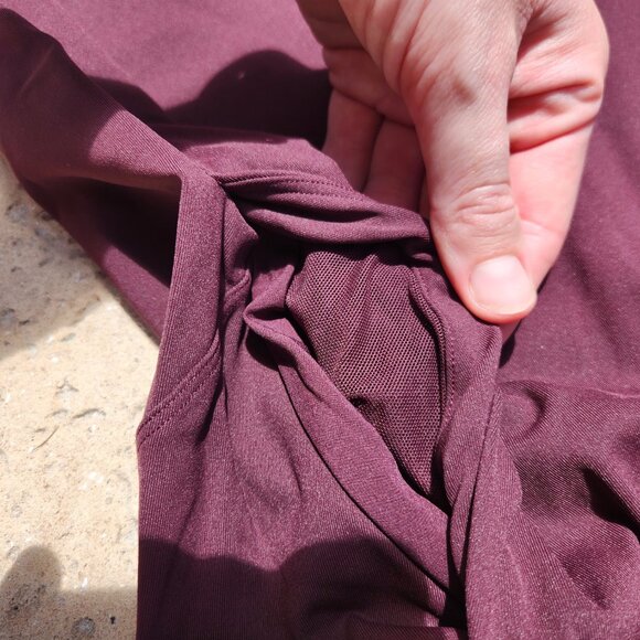 lululemon keep moving 7/8 pant cassis never worn - Picture 9 of 9